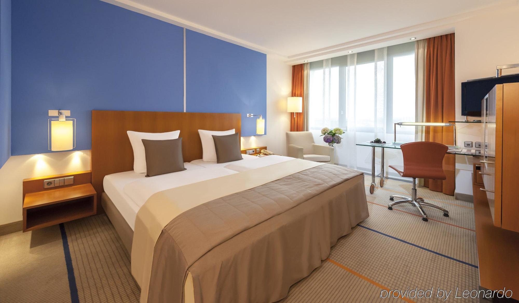 Dorint Main Taunus Zentrum Frankfurt Sulzbach Зульцбах Екстер'єр фото